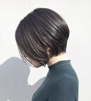 중년 여성 단발컷트